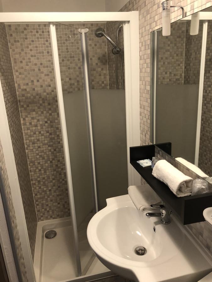 Hotel Nice Flore Vichy Esterno foto
