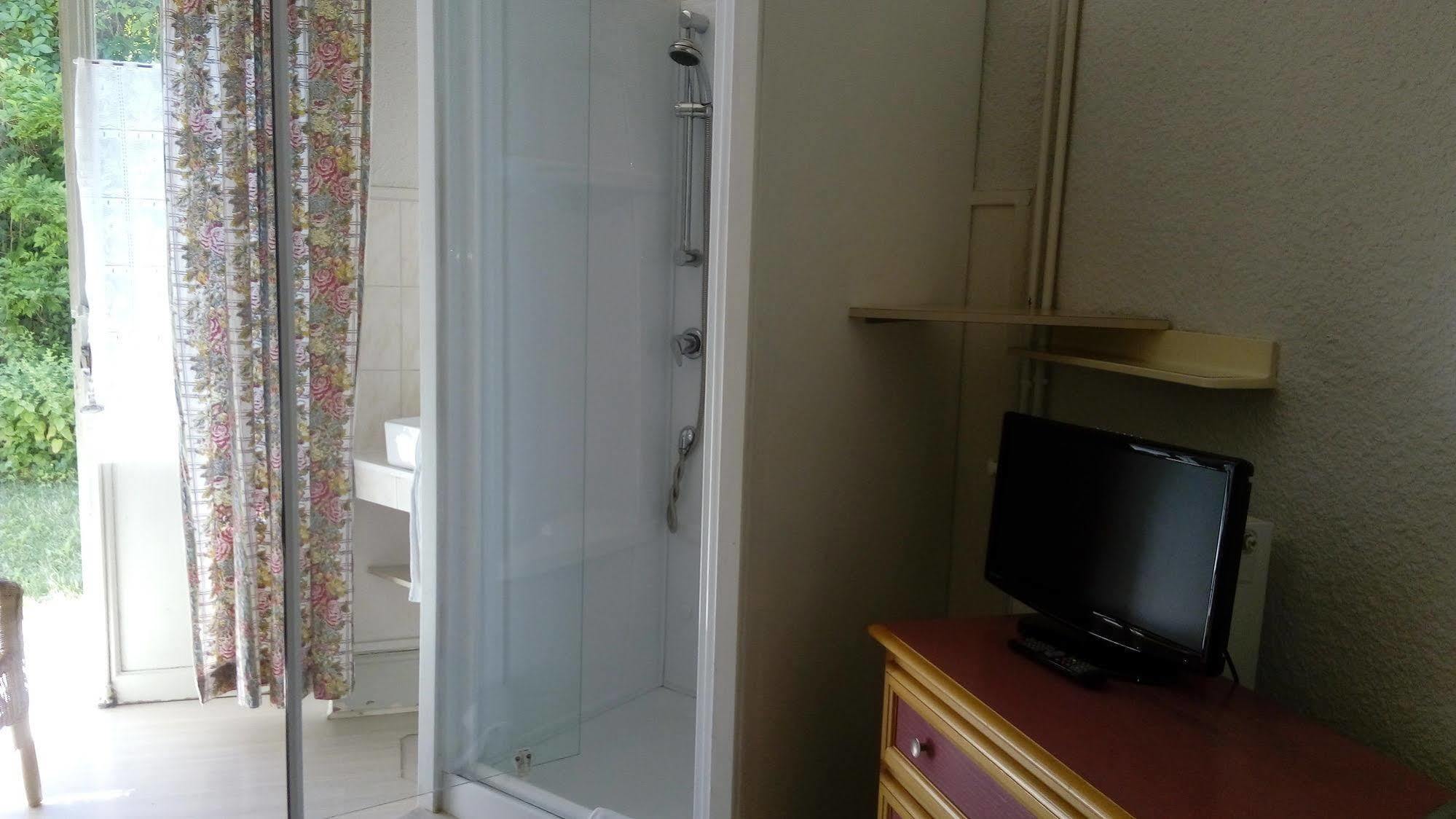 Hotel Nice Flore Vichy Esterno foto