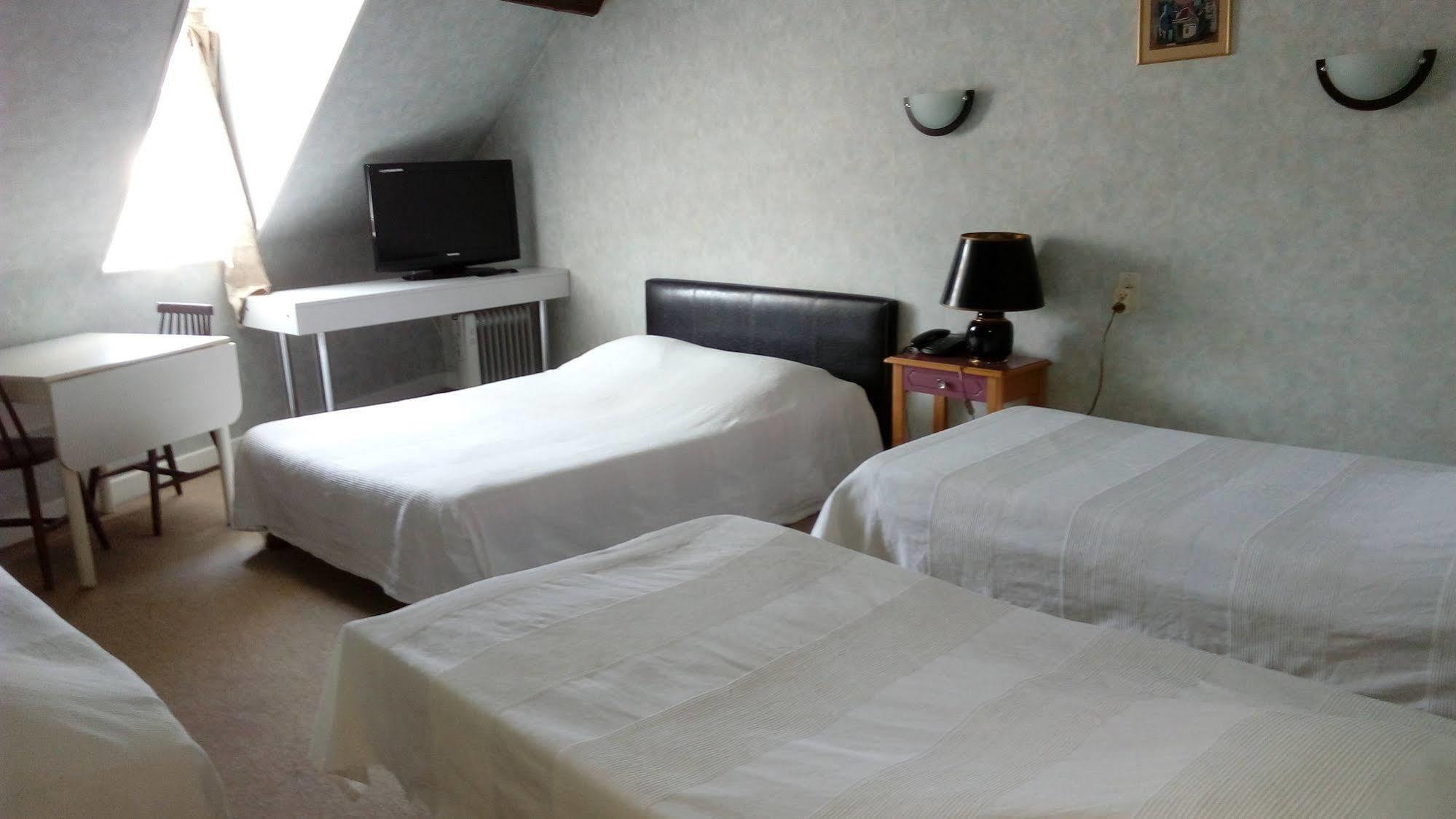 Hotel Nice Flore Vichy Esterno foto