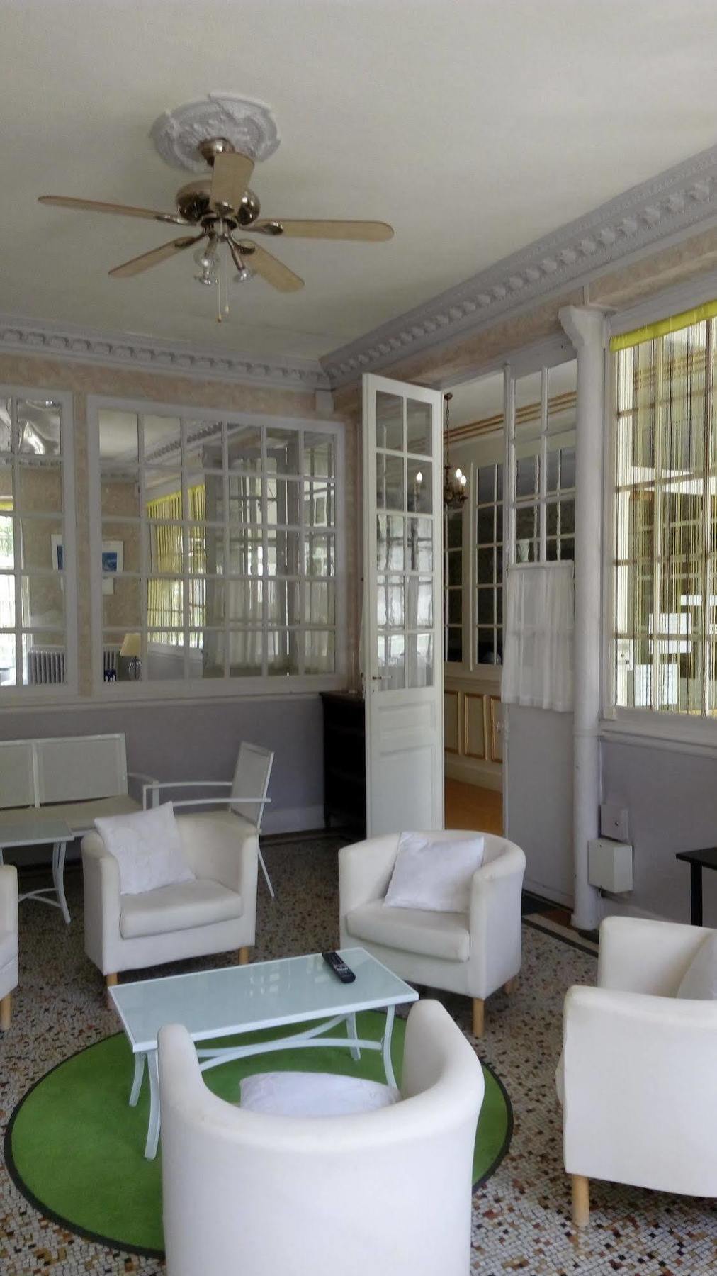 Hotel Nice Flore Vichy Esterno foto