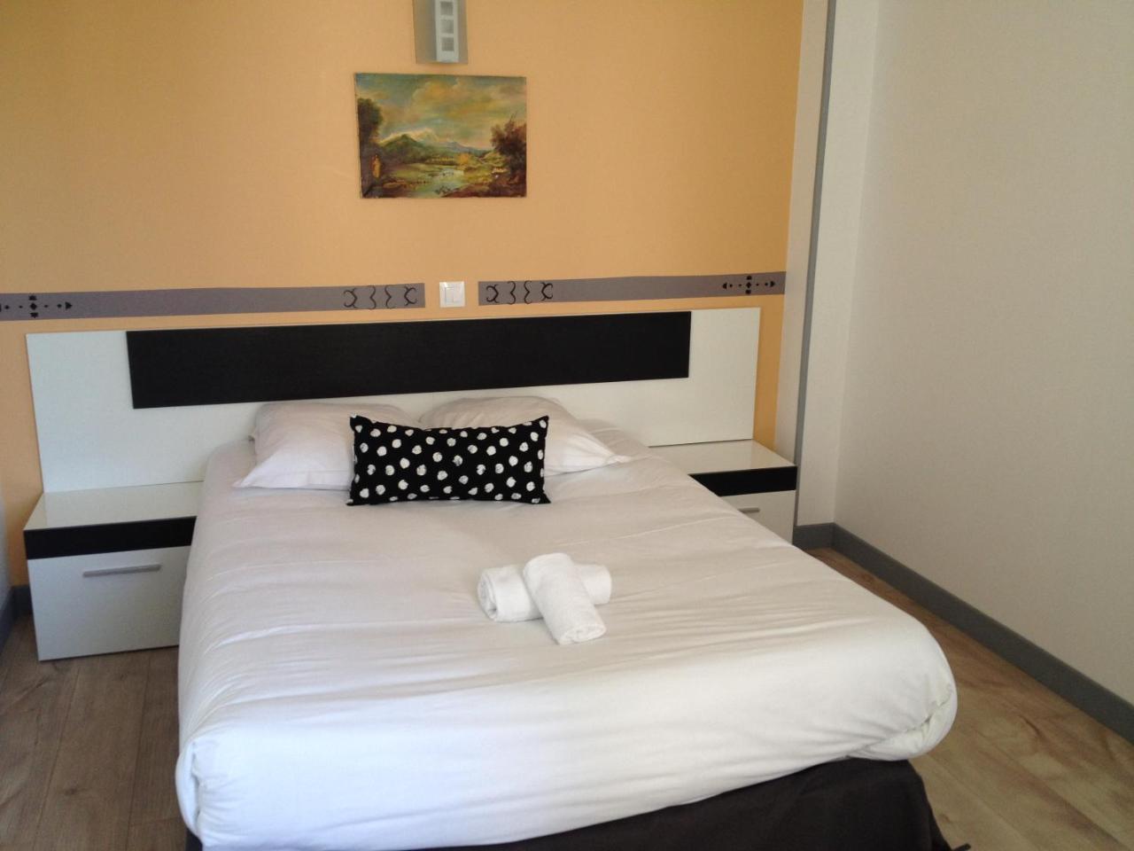 Hotel Nice Flore Vichy Esterno foto