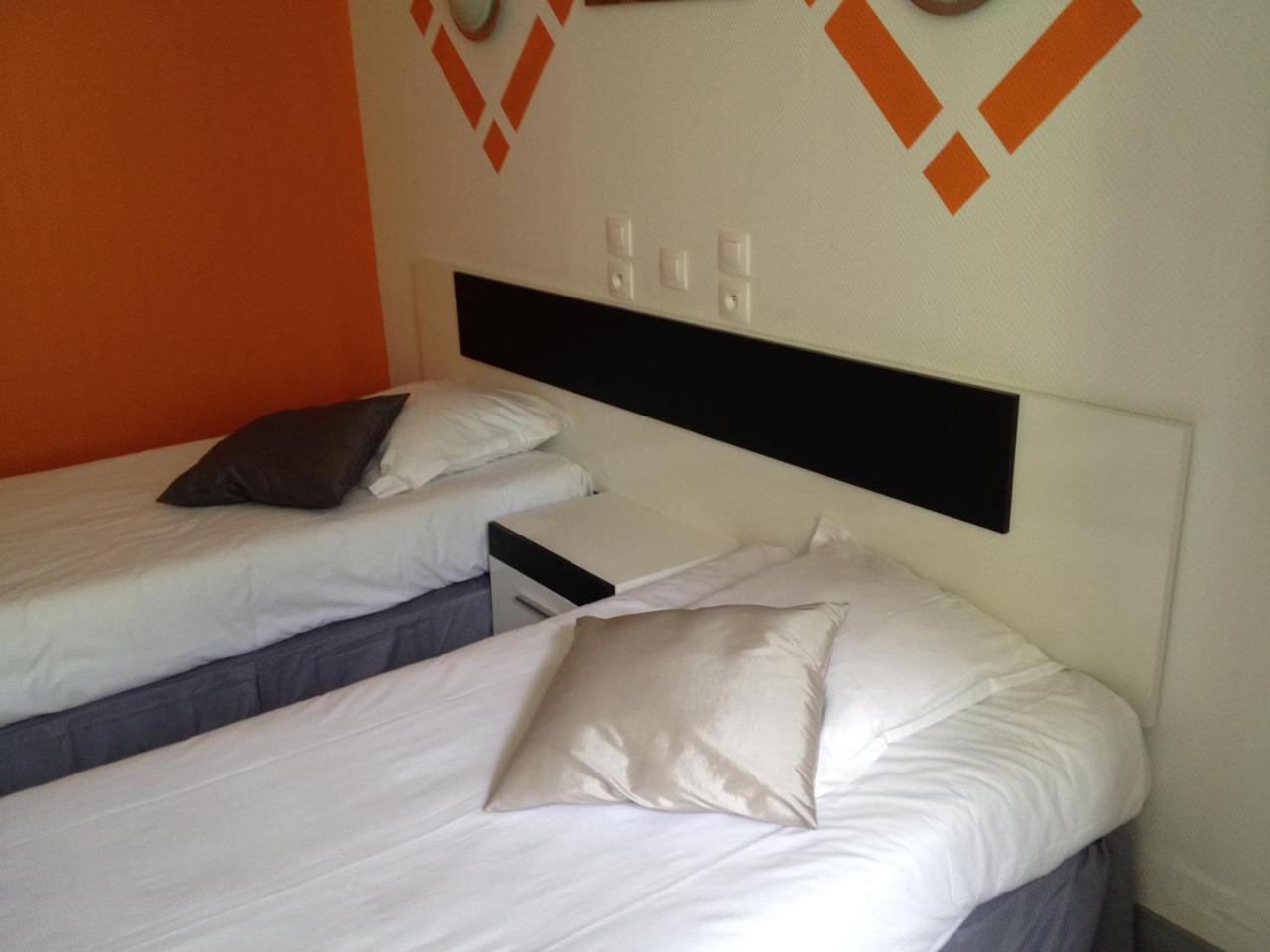 Hotel Nice Flore Vichy Esterno foto